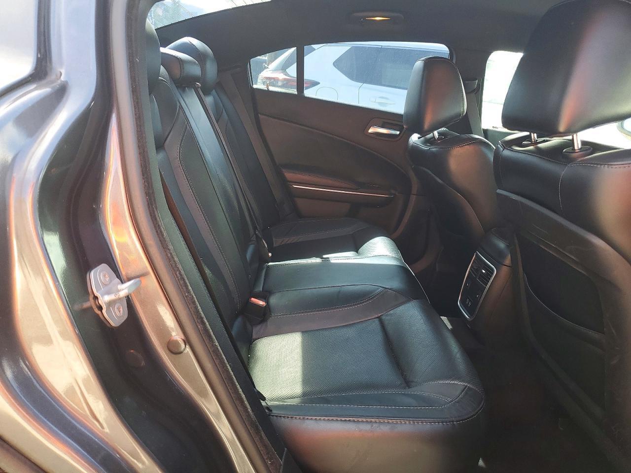 2016 Dodge Charger Sxt - zdjęcie 10