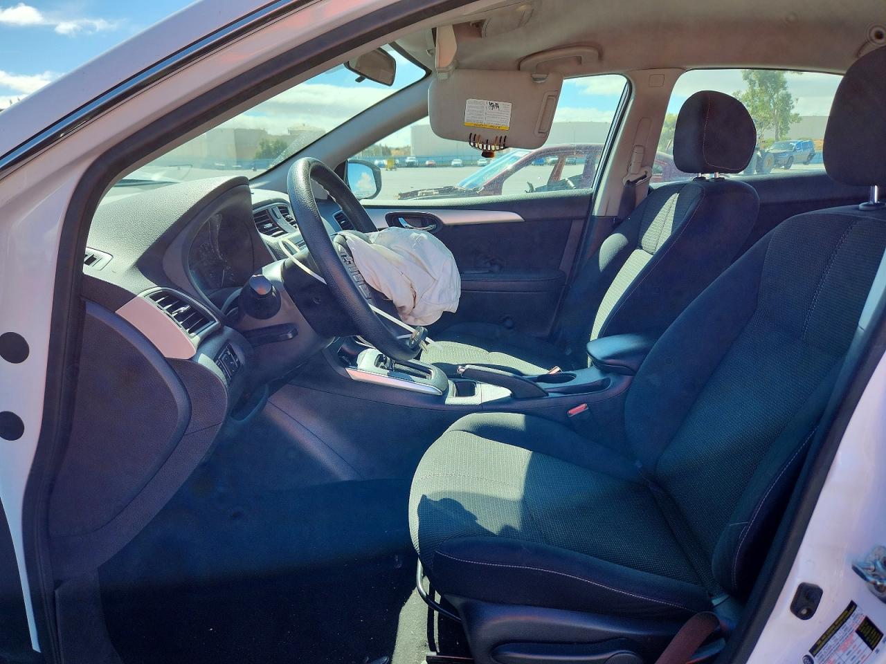 2017 Nissan Sentra S - zdjęcie 7