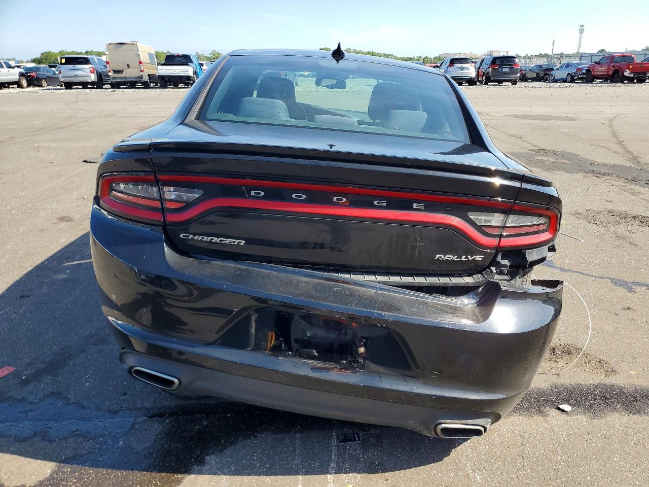 2015 Dodge Charger Sxt - zdjęcie 6