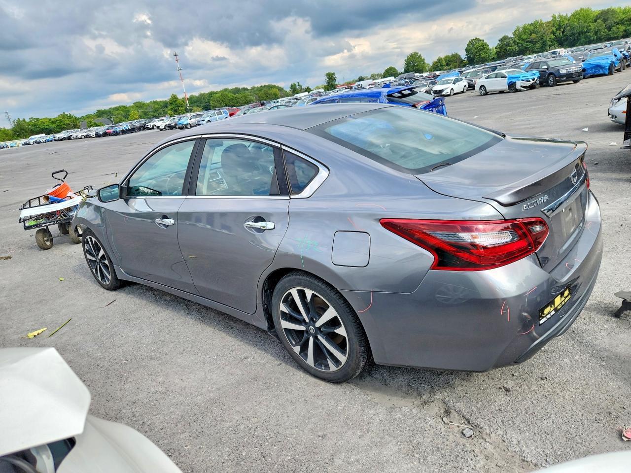 2018 Nissan Altima 2.5 Sr - zdjęcie 2