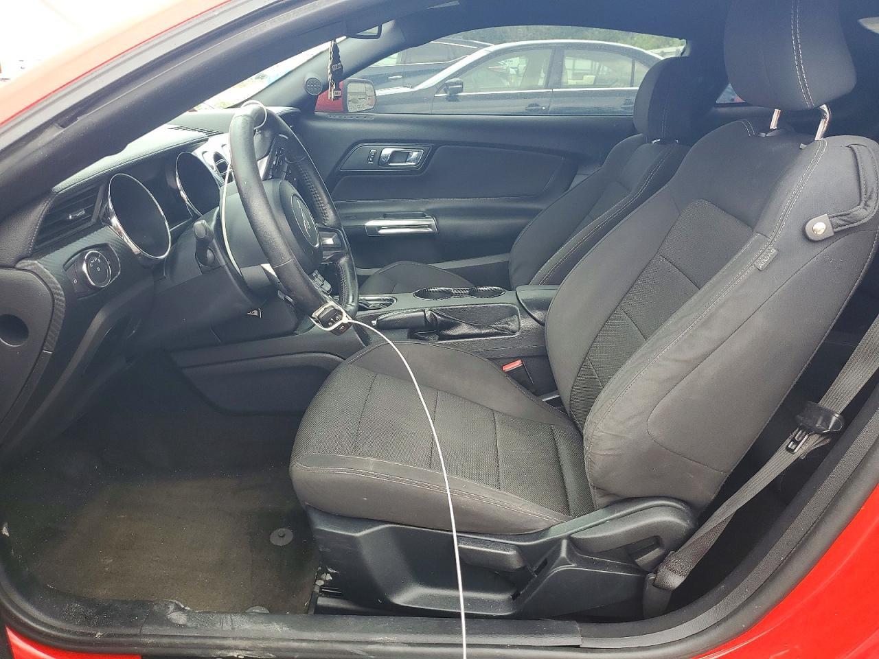 2016 Ford Mustang - zdjęcie 7