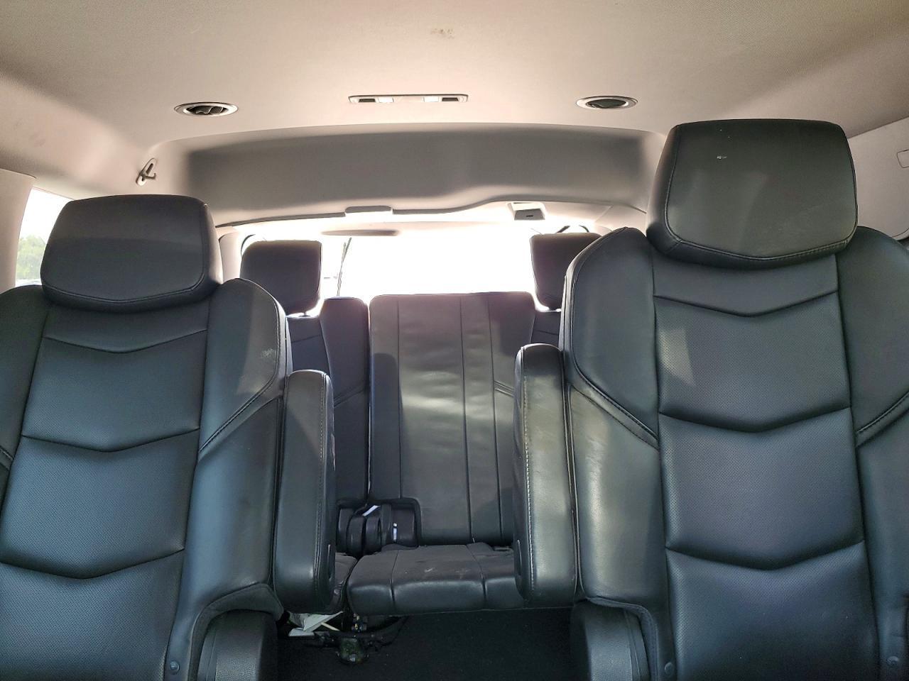 2019 Chevrolet Tahoe C1500 Ls - zdjęcie 10