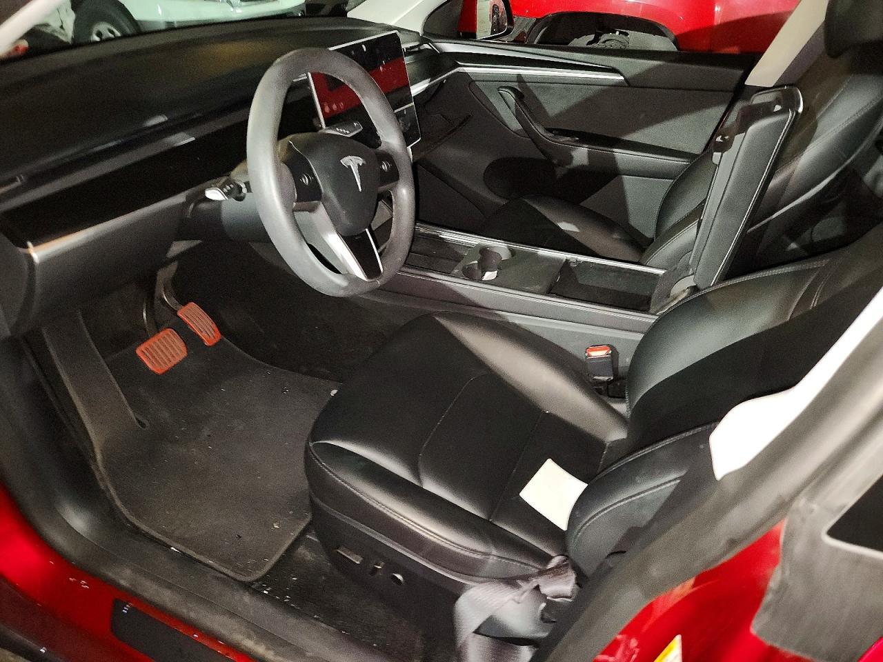 2024 Tesla Model Y - zdjęcie 7