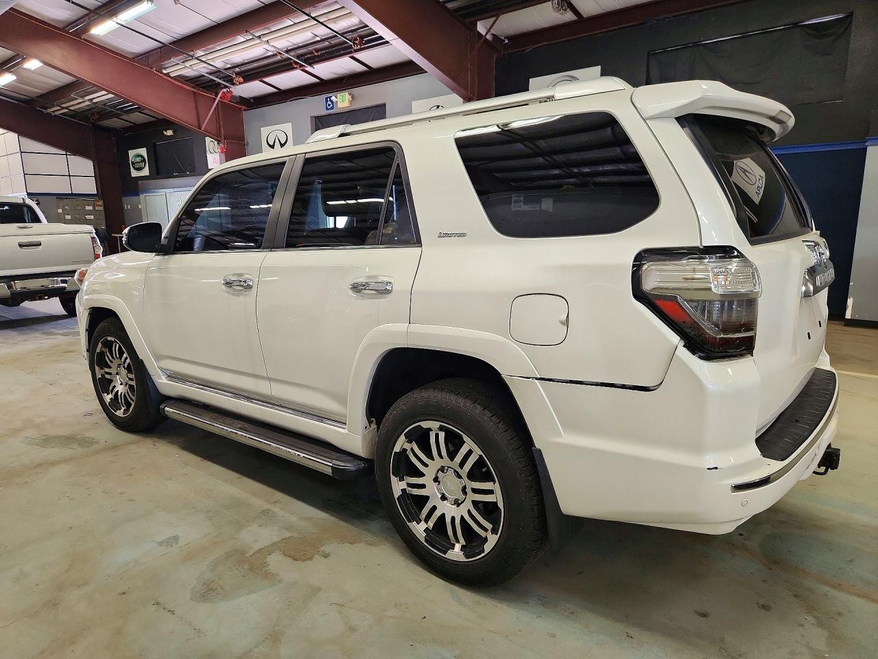 2016 Toyota 4Runner Limited - zdjęcie 2