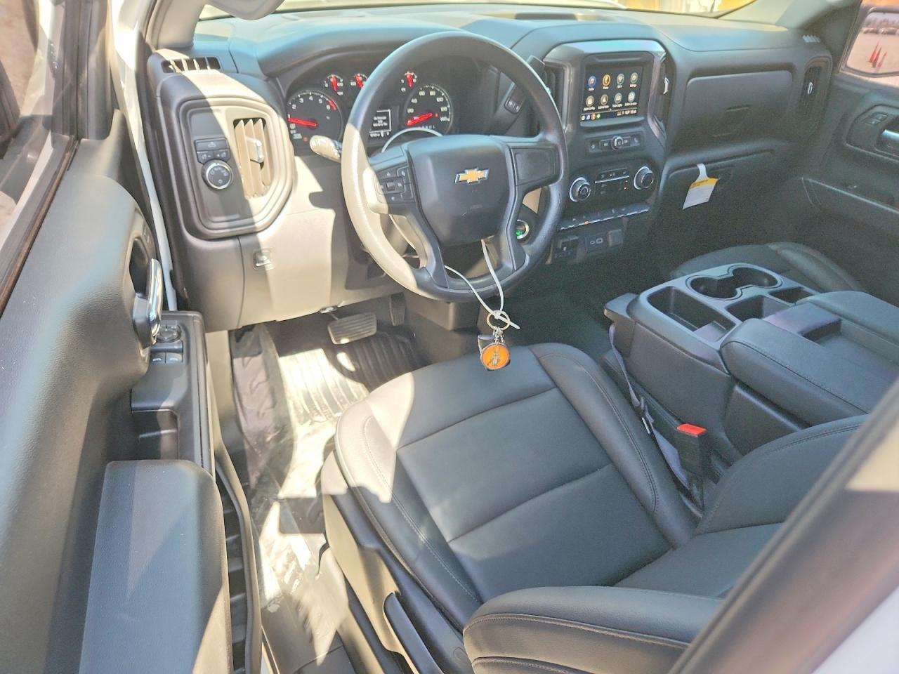 2025 Chevrolet Silverado C1500 High Country - zdjęcie 8