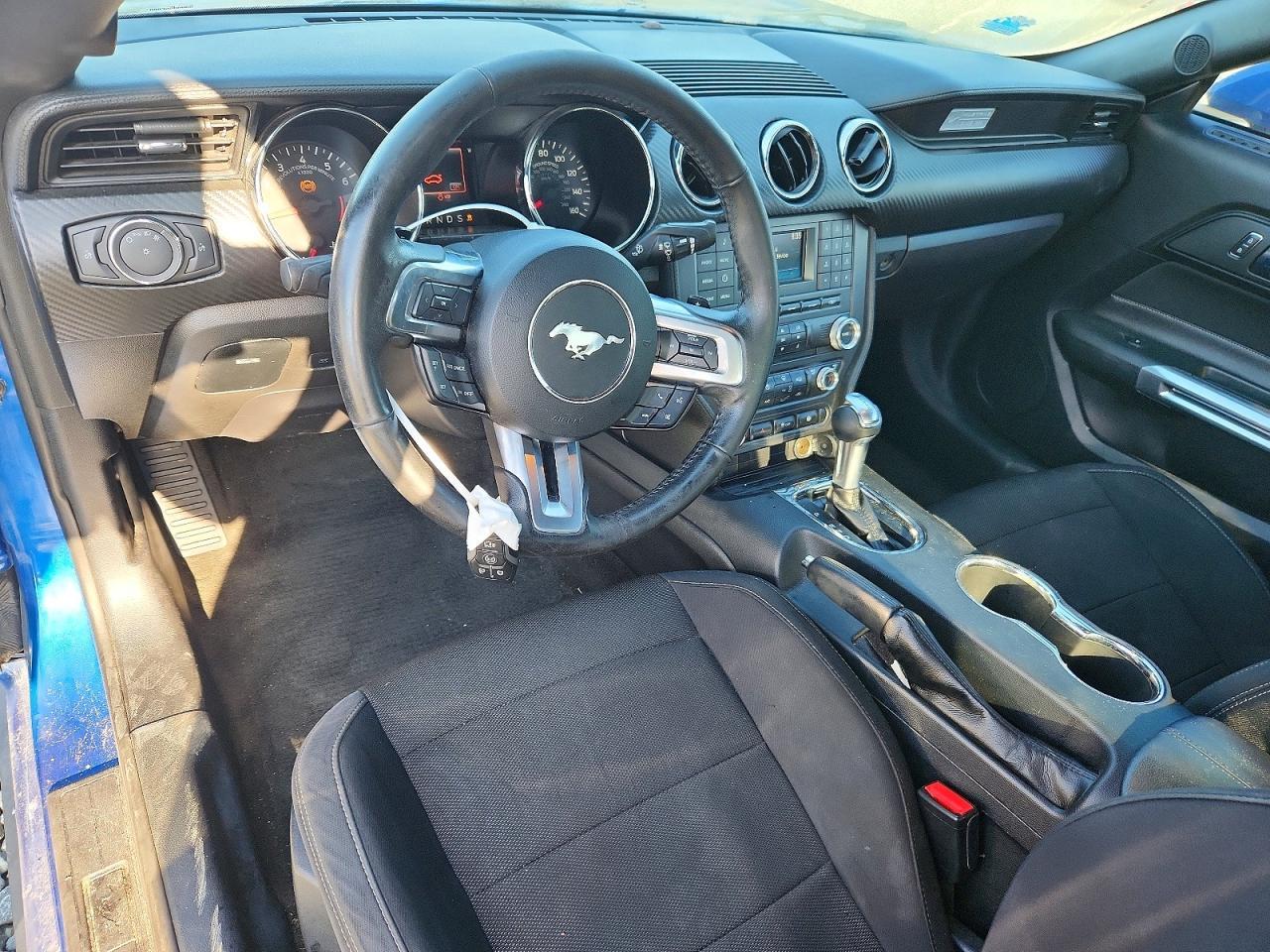 2017 Ford Mustang - zdjęcie 8