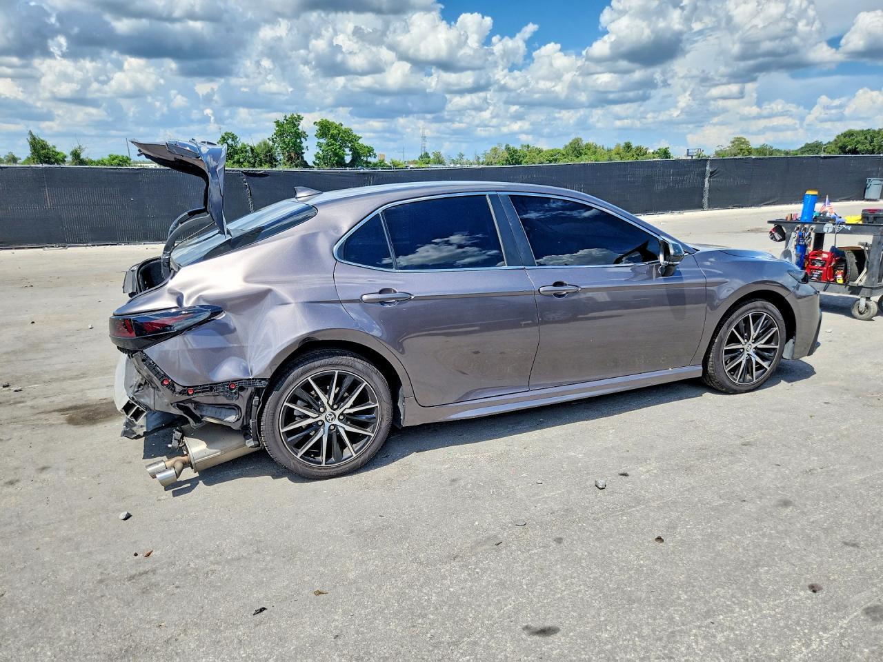 2023 Toyota Camry Se - zdjęcie 3