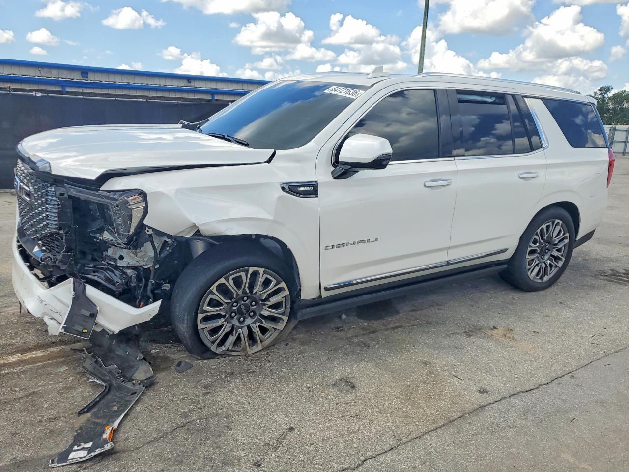 2024 GMC Yukon Denali Ultimate - zdjęcie główne