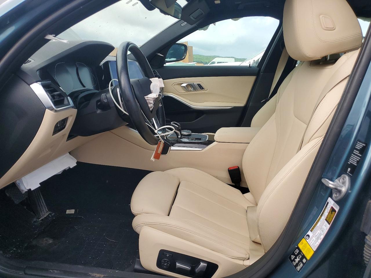 2021 BMW Seria 3 330i - zdjęcie 7