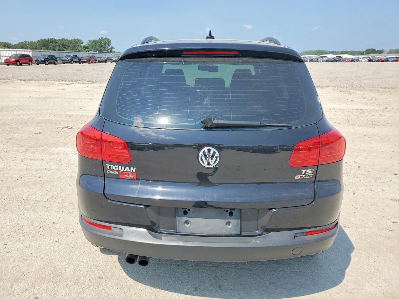 2017 Volkswagen Tiguan S - zdjęcie 6