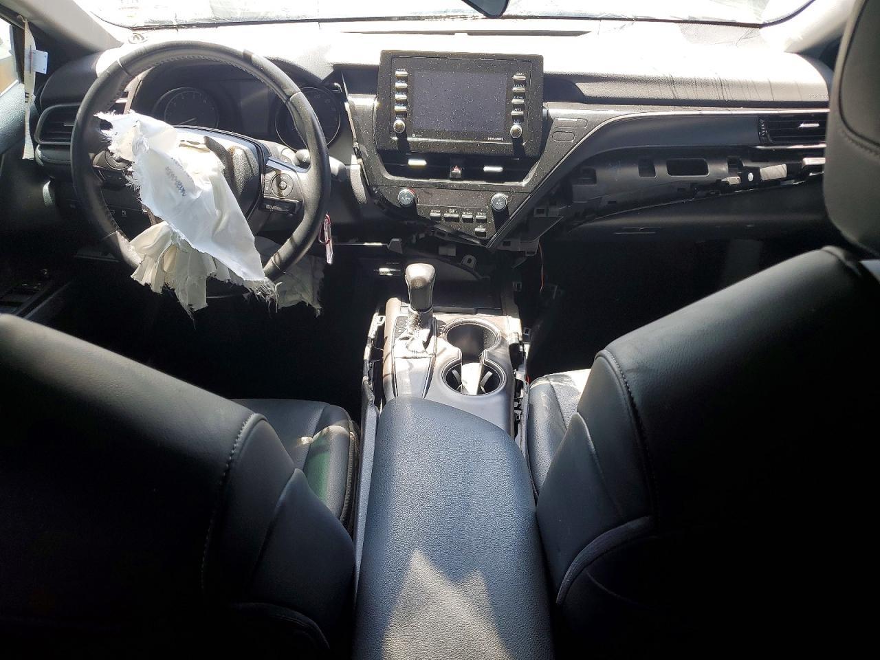 2021 Toyota Camry Se - zdjęcie 8