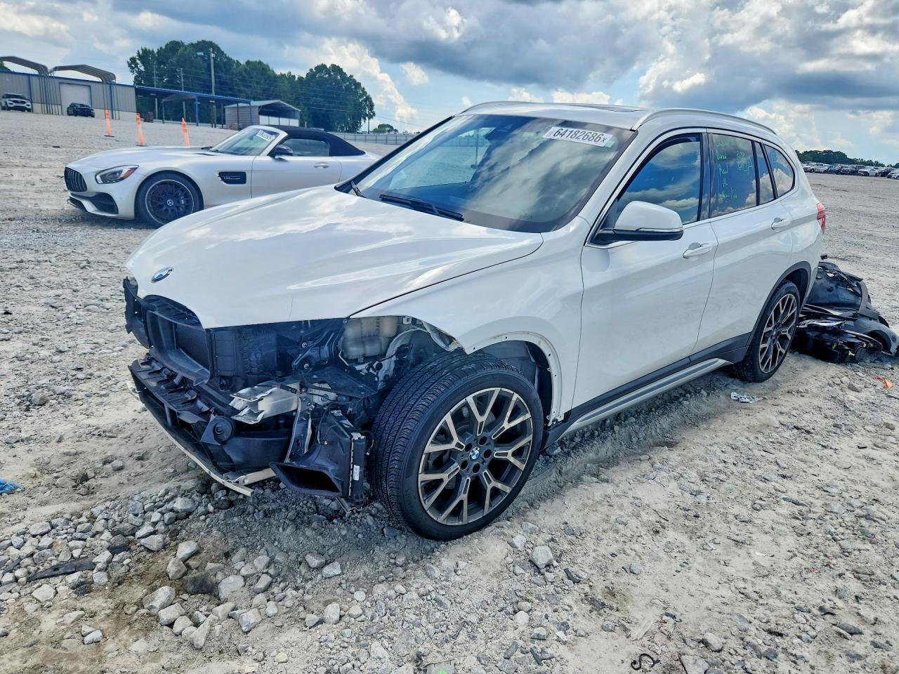 2020 BMW X1 Sdrive28I - zdjęcie główne
