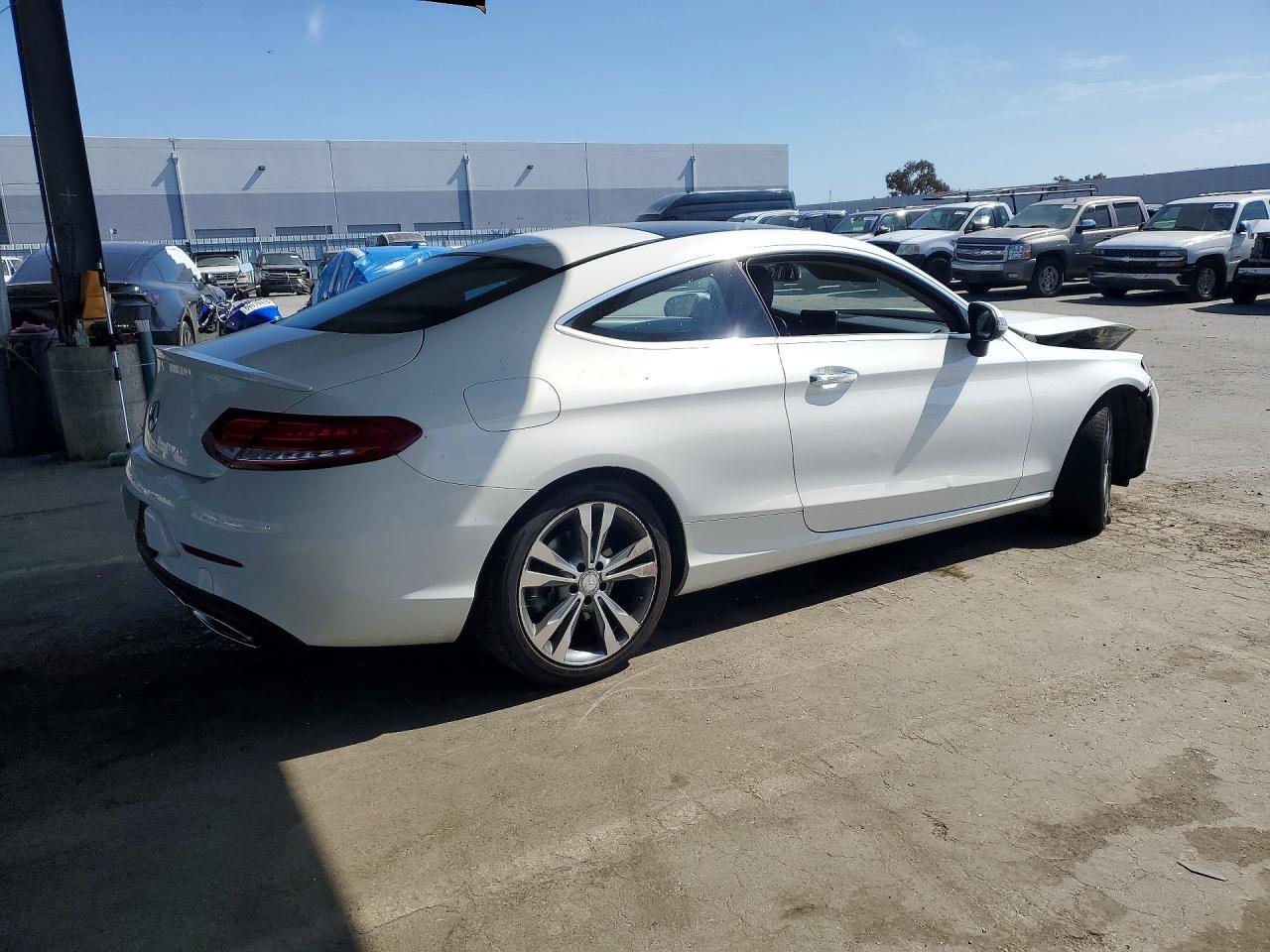 2017 Mercedes-Benz C 300 - zdjęcie 3