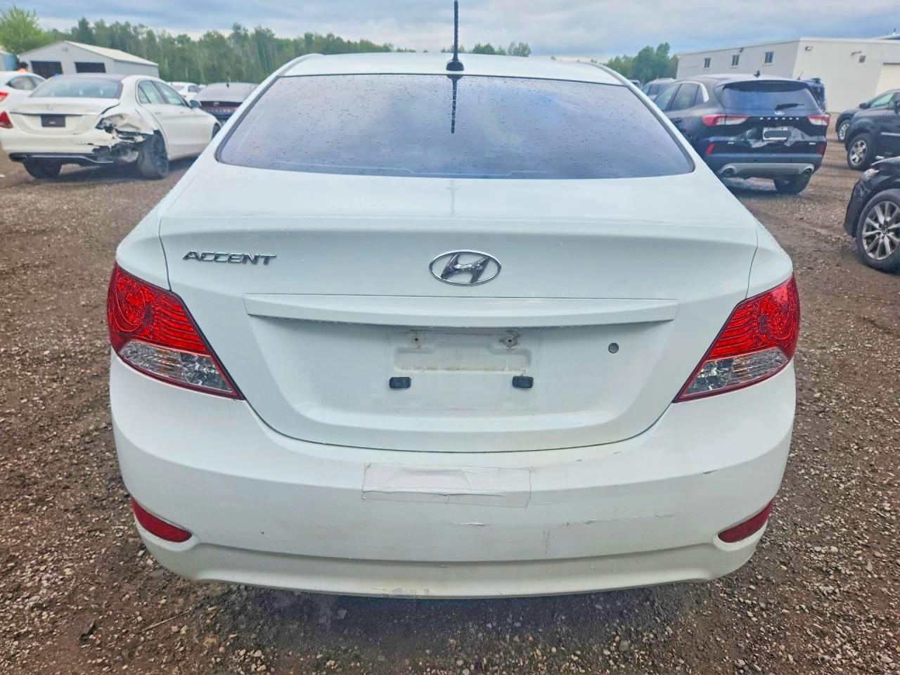 2013 Hyundai Accent Gls - zdjęcie 6