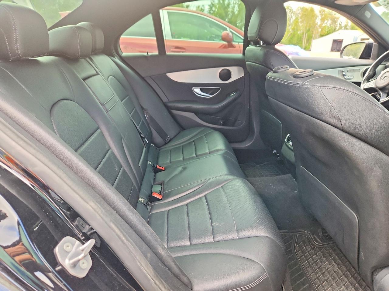 2017 Mercedes-Benz C 300 4Matic - zdjęcie 10