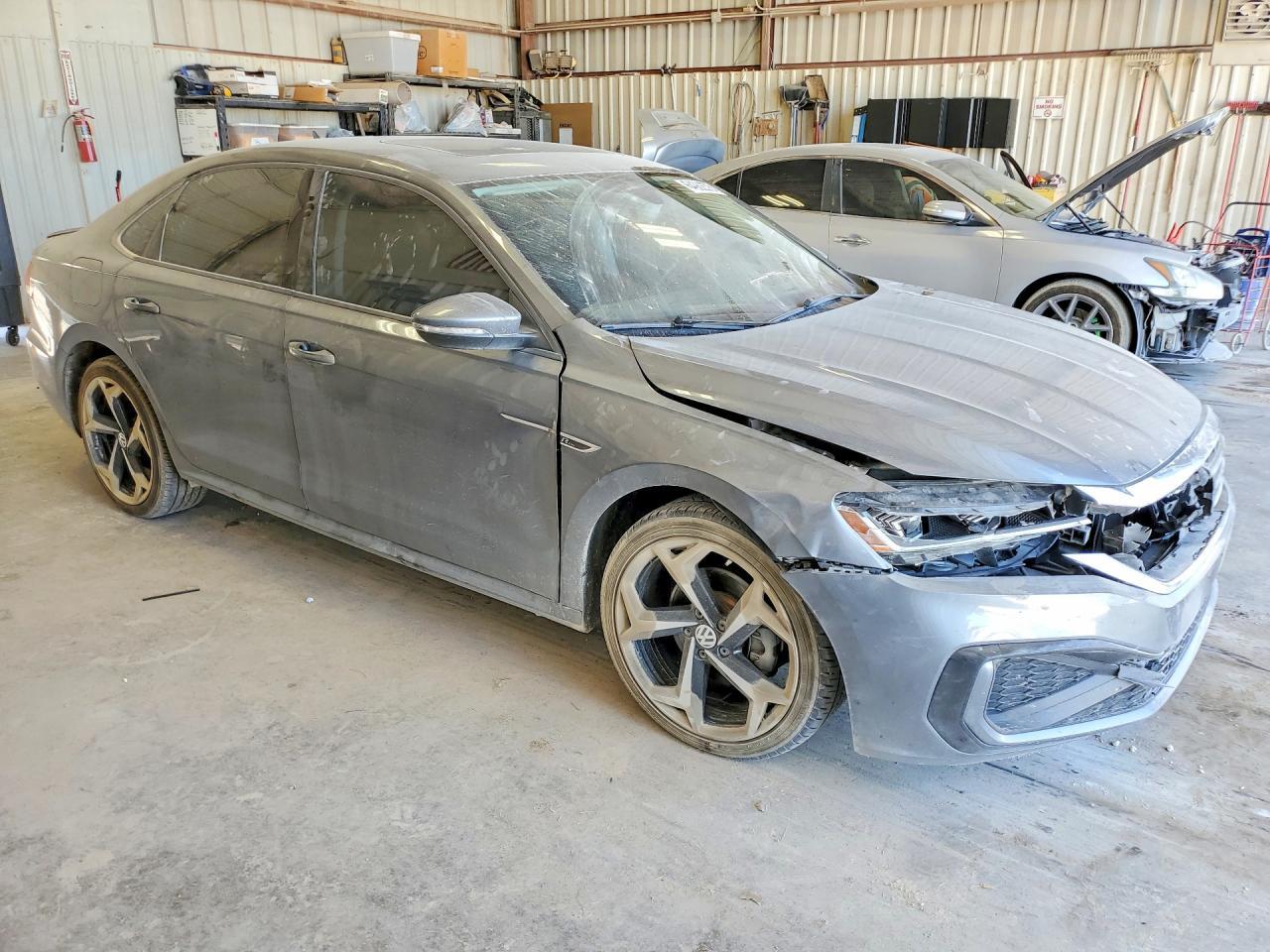 2020 Volkswagen Passat R-Line - zdjęcie 4