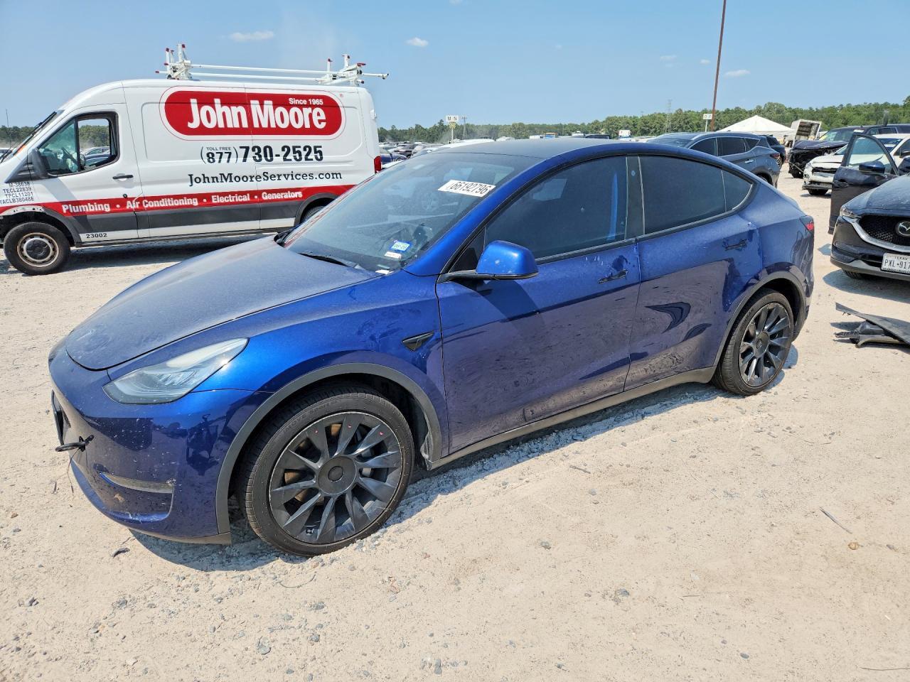 2022 Tesla Model Y - zdjęcie główne