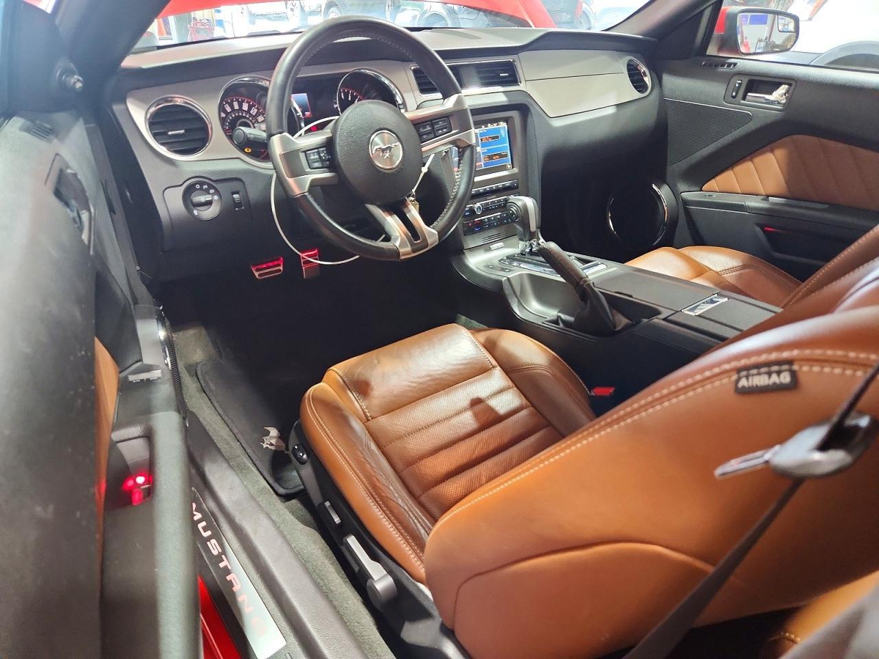 2014 Ford Mustang - zdjęcie 8