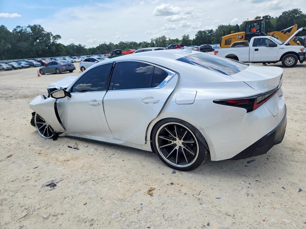 2022 Lexus Is 300 - zdjęcie 2