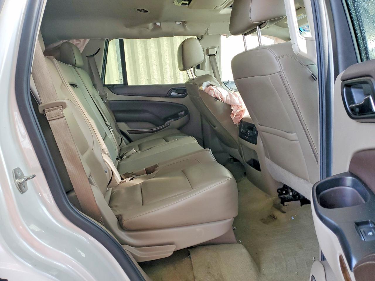 2016 Chevrolet Tahoe C1500 Lt - zdjęcie 11