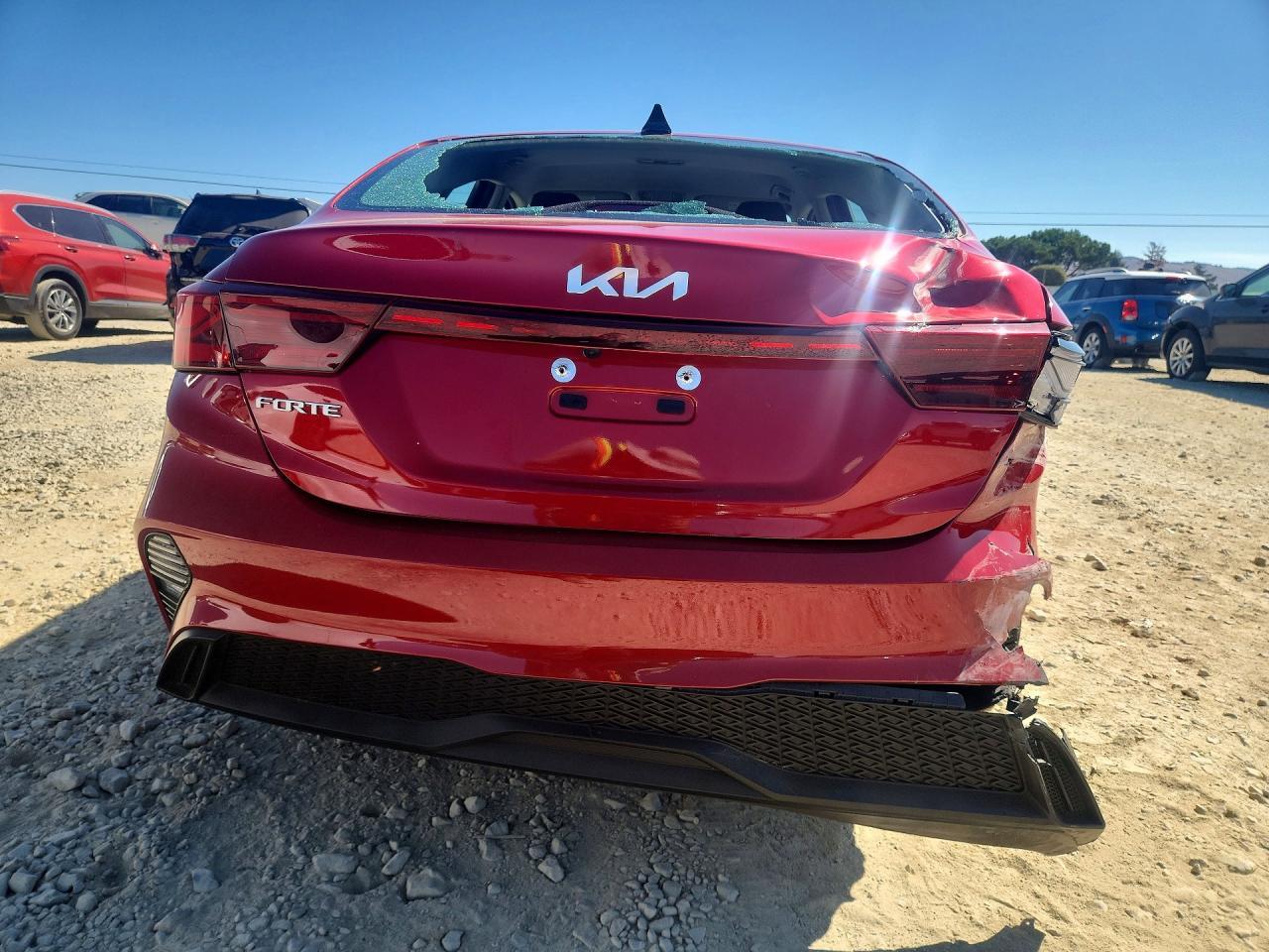 2023 Kia Forte Lxs - zdjęcie 6