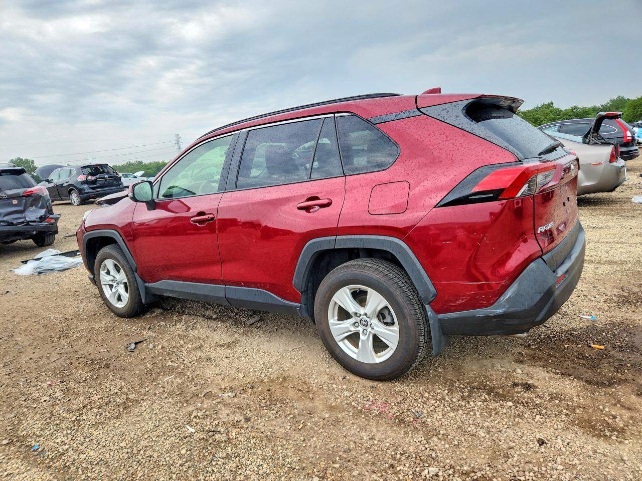 2020 Toyota Rav4 Xle - zdjęcie 2