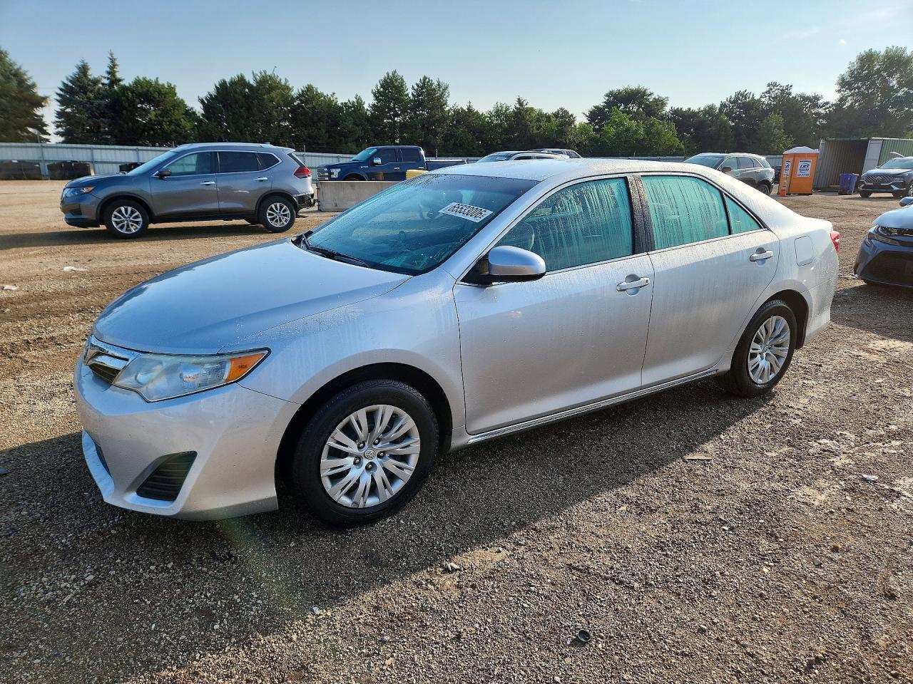 2013 Toyota Camry Le - zdjęcie główne