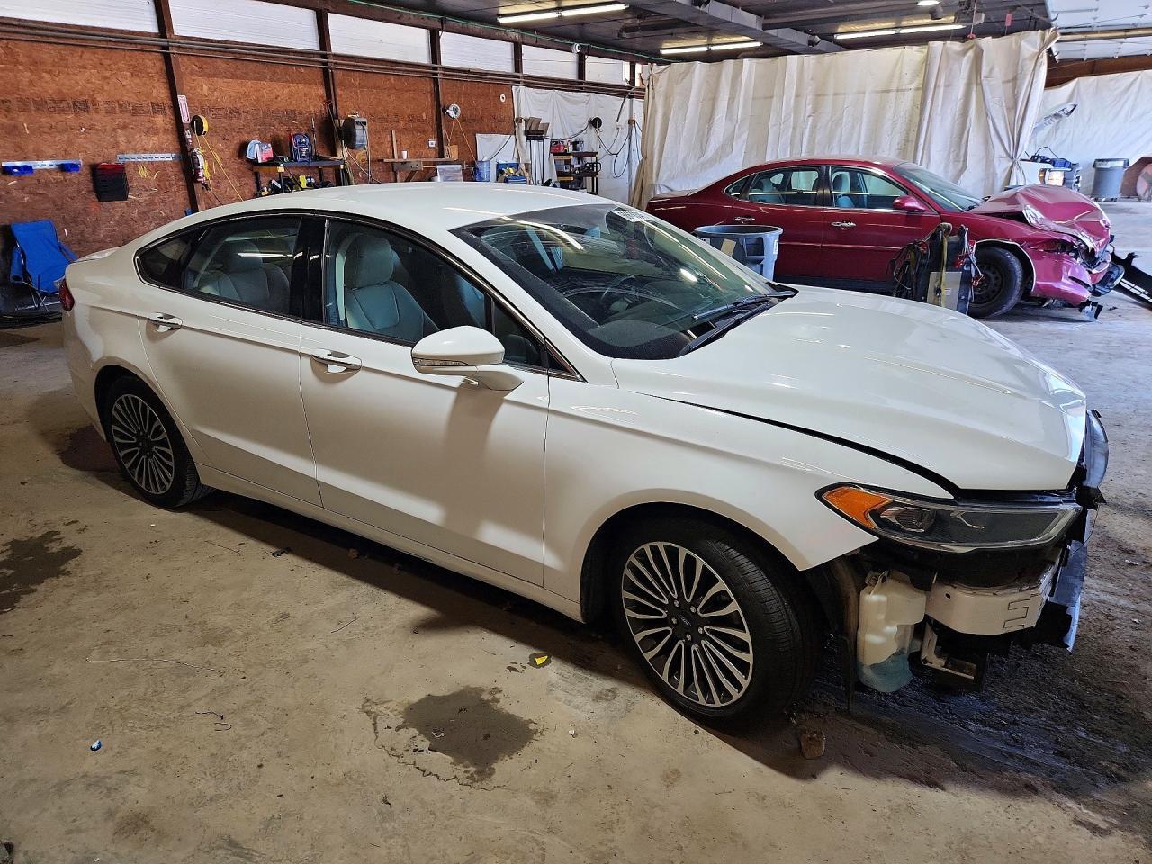 2018 Ford Fusion Titanium/Platinum - zdjęcie 4