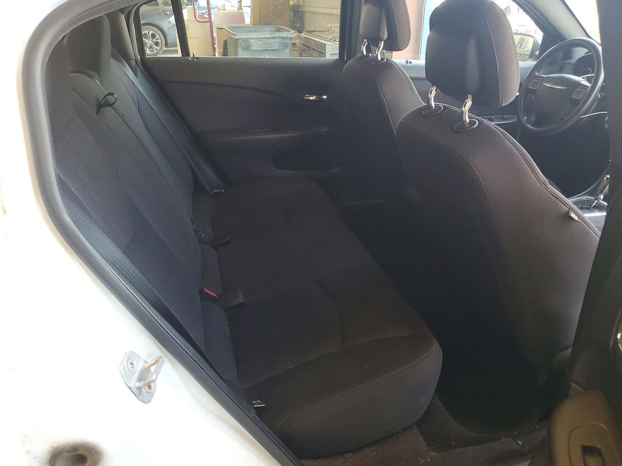 2013 Chrysler 200 Lx - zdjęcie 10
