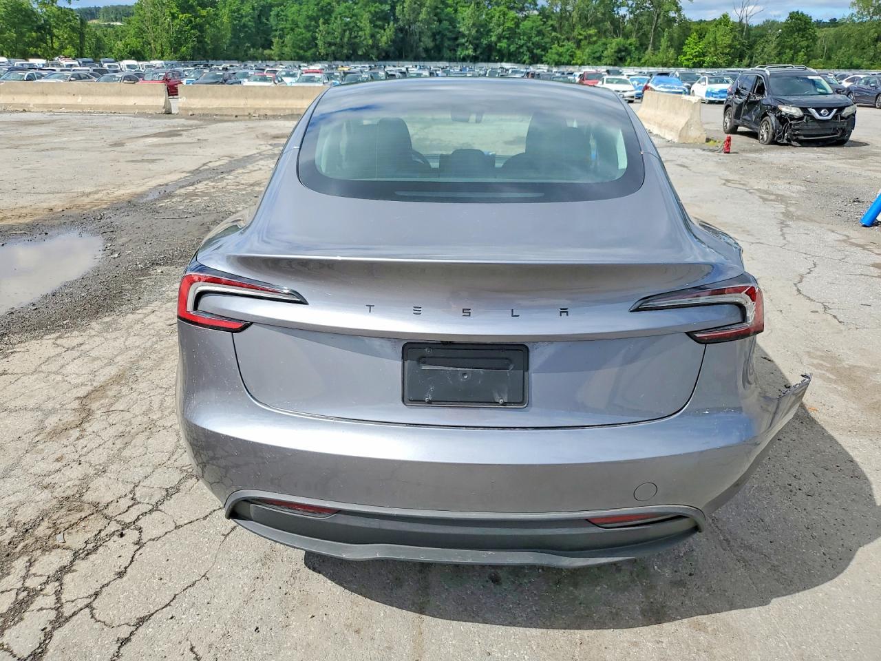 2026 Tesla Model 3 - zdjęcie 6