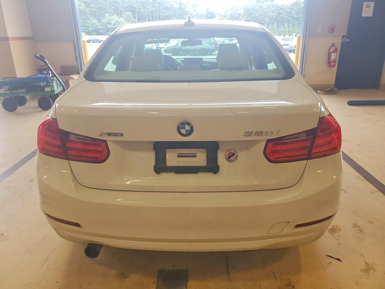 2014 BMW 320 I xDrive - zdjęcie 6