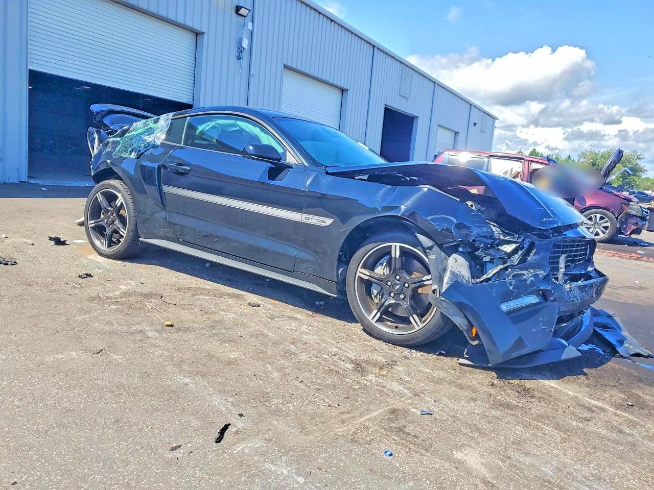 2021 Ford Mustang Gt - zdjęcie 4