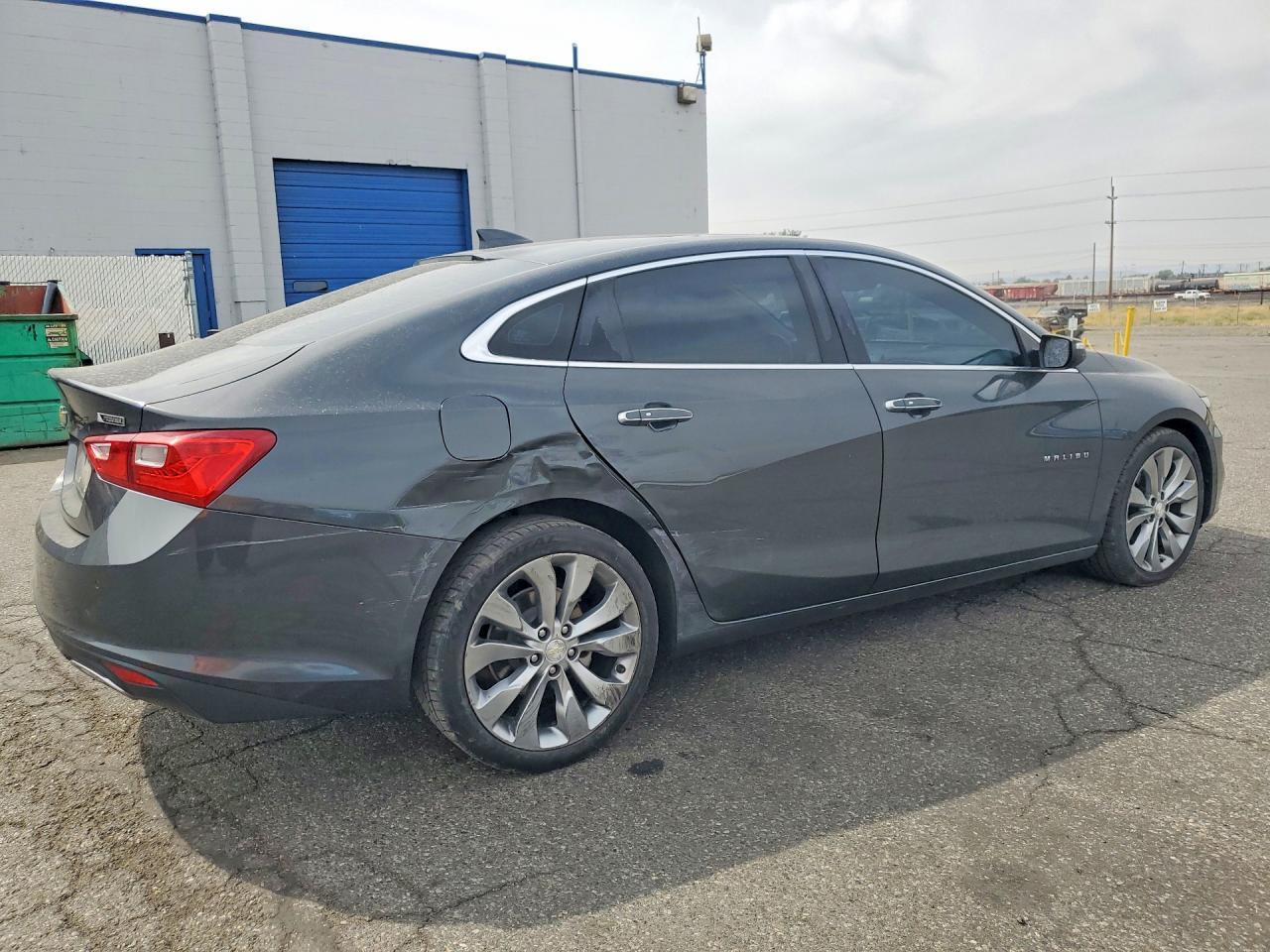 2017 Chevrolet Malibu Premier - zdjęcie 3