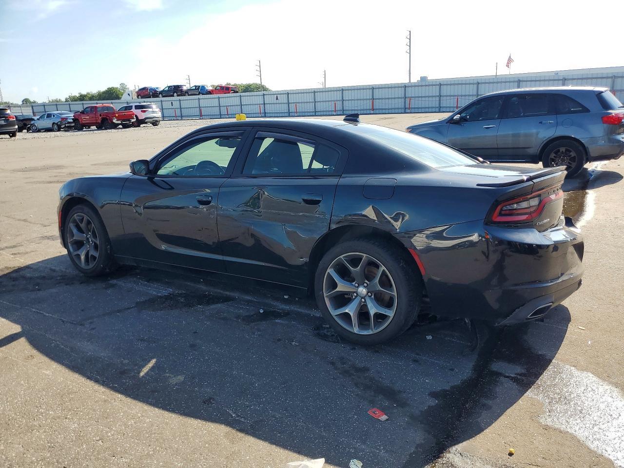 2015 Dodge Charger Sxt - zdjęcie 2
