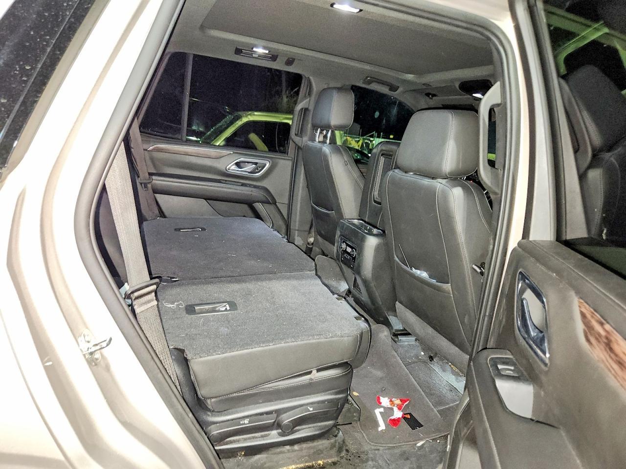 2021 Chevrolet Tahoe K1500 Z71 - zdjęcie 11