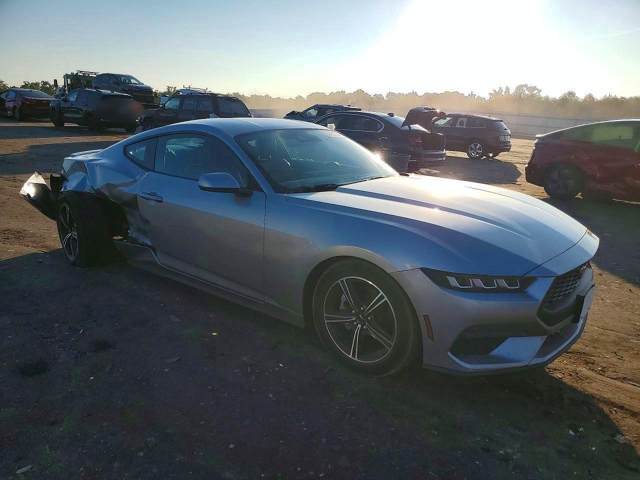 2024 Ford Mustang - zdjęcie 4