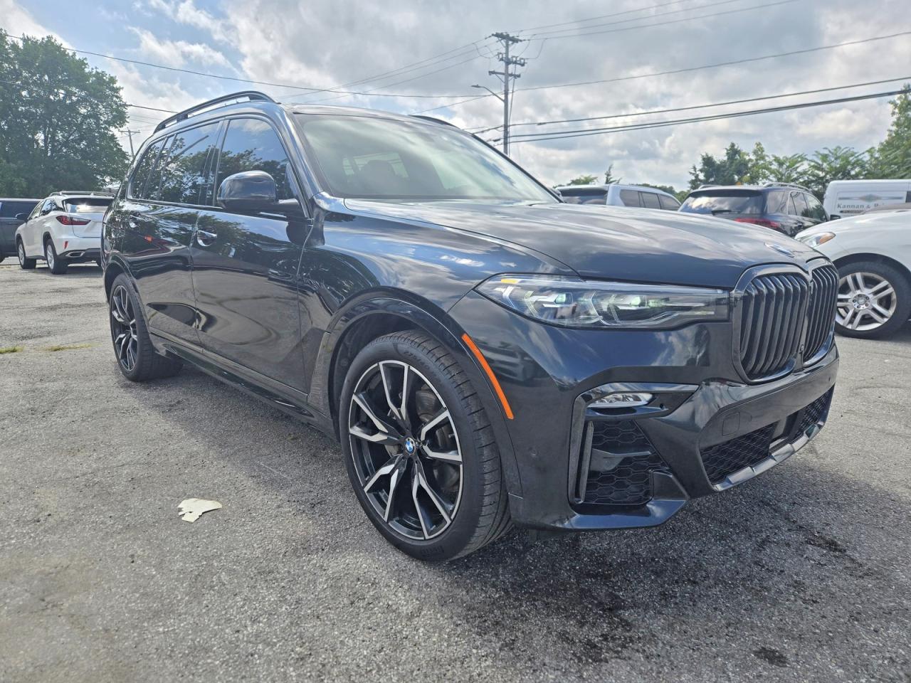 2020 BMW X7 xDrive40I - zdjęcie główne