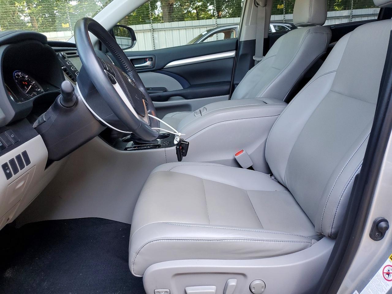 2019 Toyota Highlander Xle - zdjęcie 7