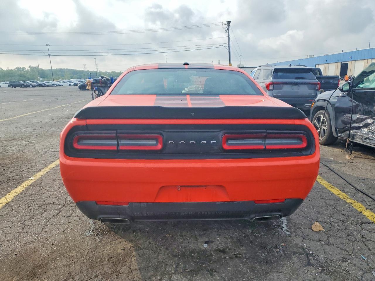2017 Dodge Challenger Sxt - zdjęcie 6