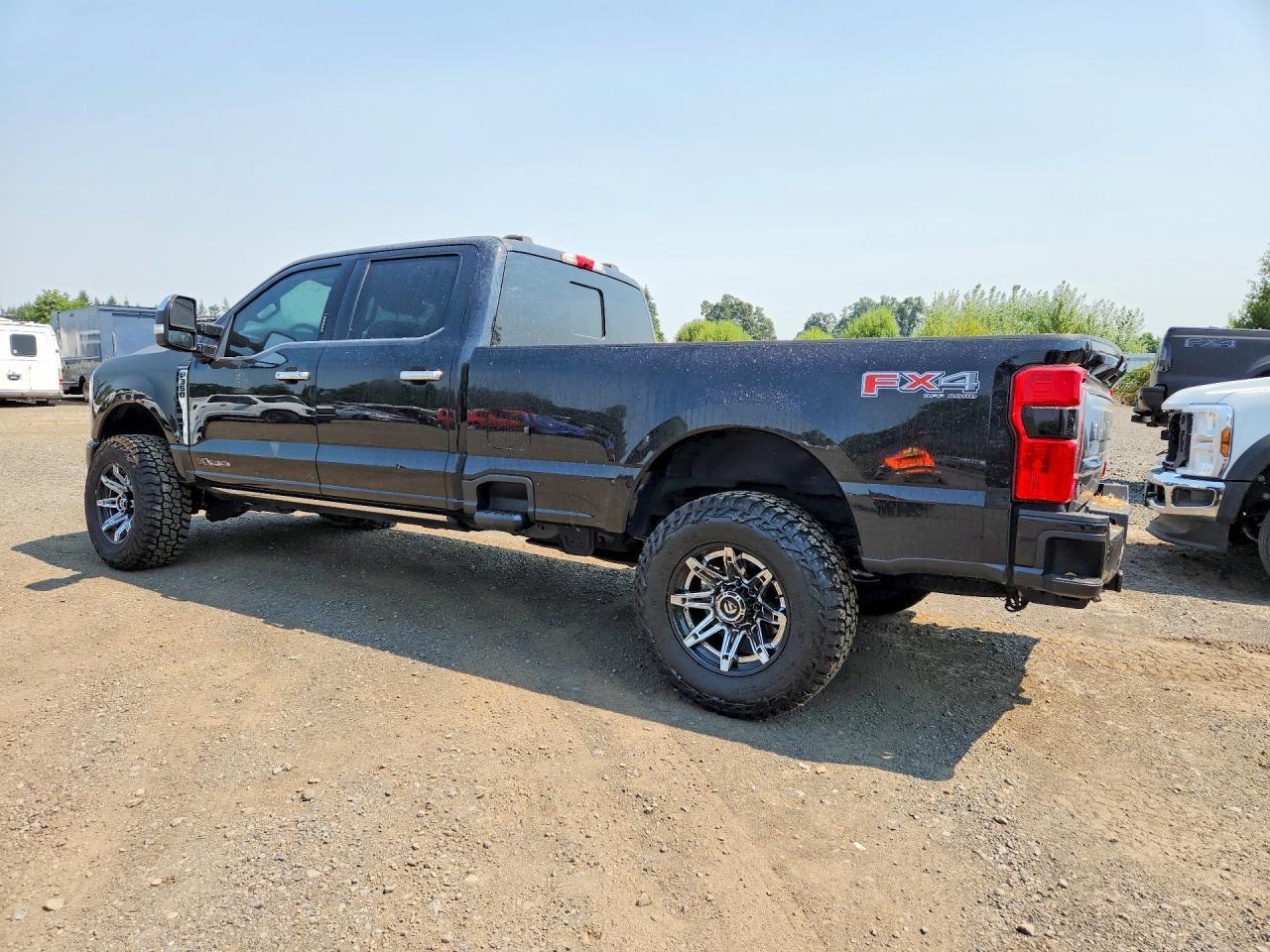 2024 Ford F350 Super Duty - zdjęcie 2