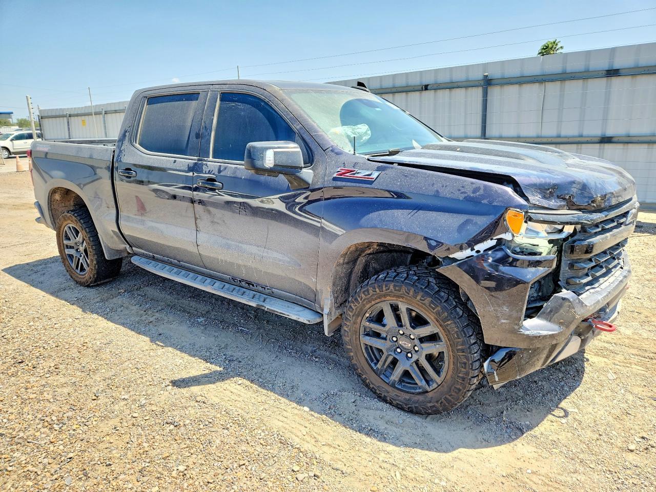2022 Chevrolet Silverado K1500 Lt Trail Boss - zdjęcie 4