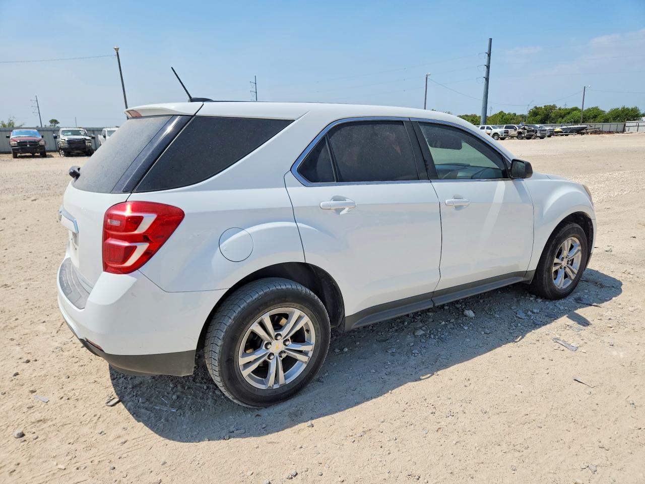 2017 Chevrolet Equinox Ls - zdjęcie 3