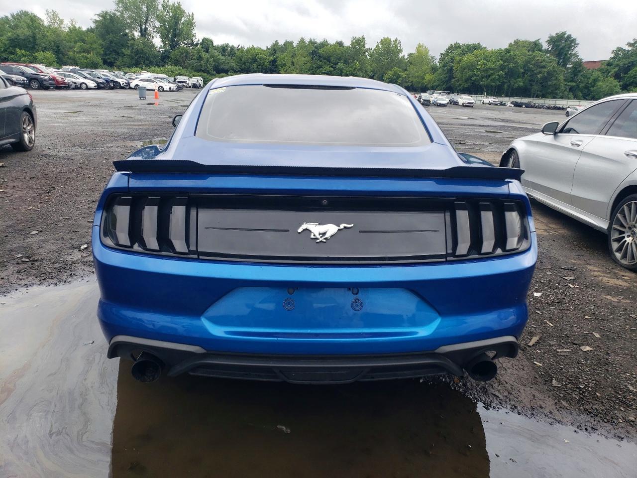 2018 Ford Mustang - zdjęcie 6