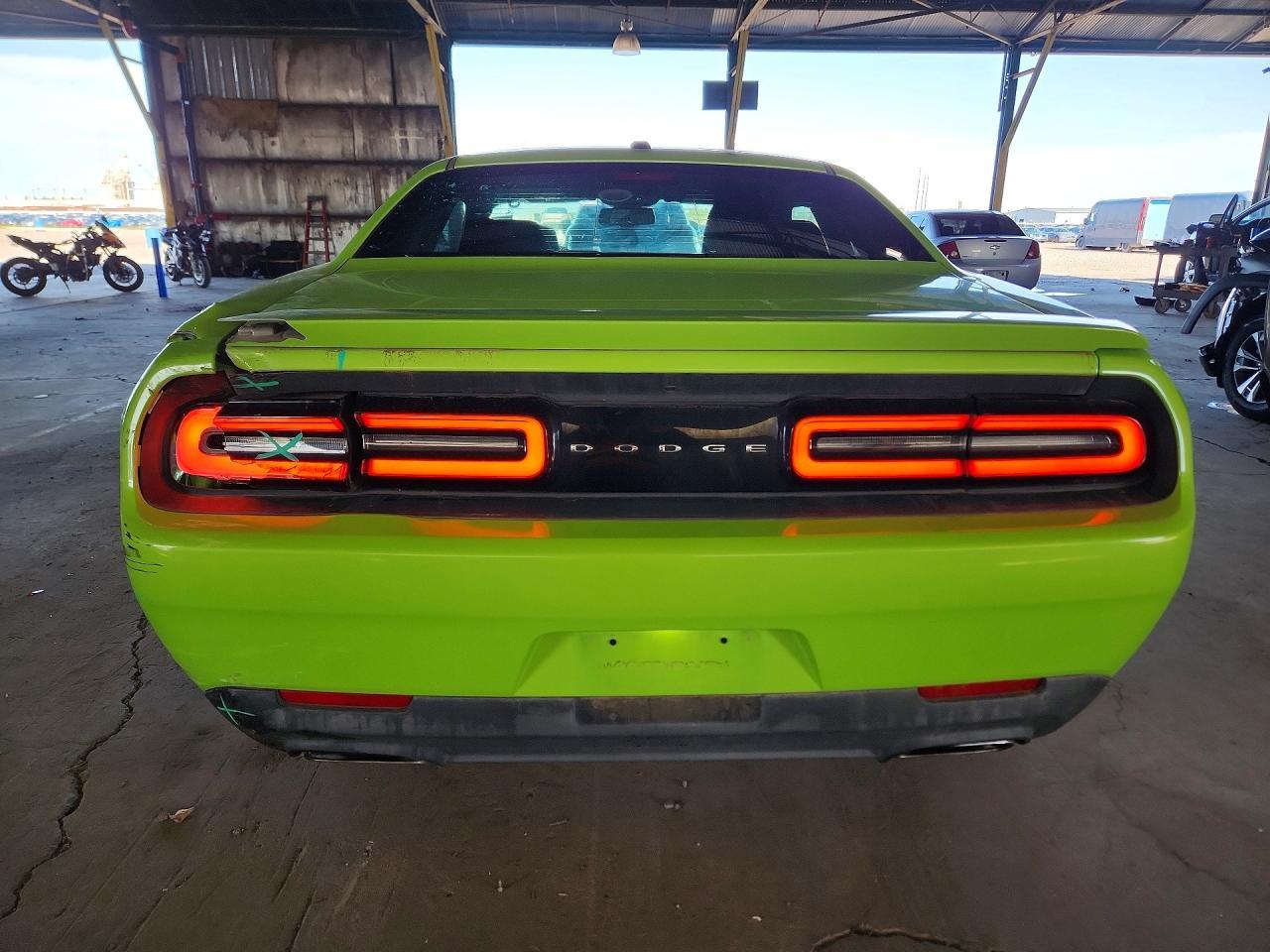 2015 Dodge Challenger Sxt - zdjęcie 6