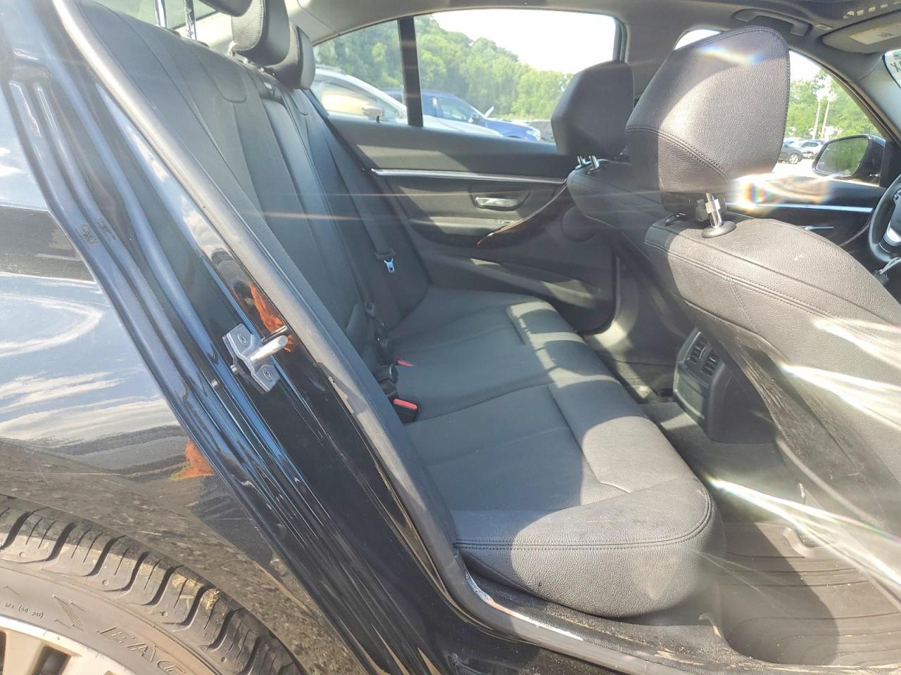 2017 BMW Seria 3 320i - zdjęcie 10
