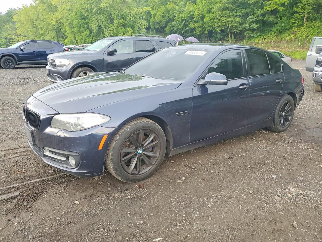 2016 BMW Seria 5 528i - zdjęcie główne