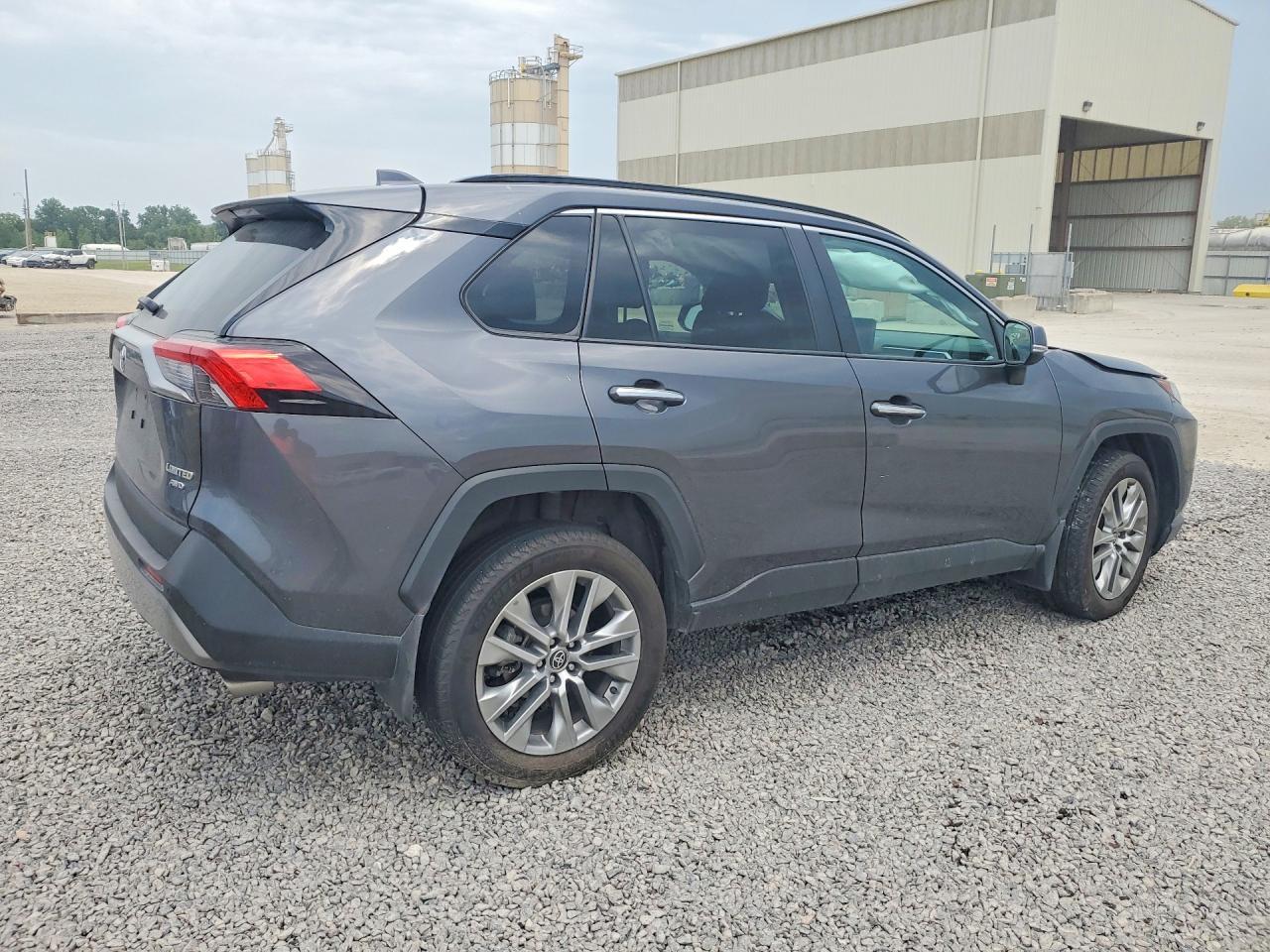 2023 Toyota Rav4 Limited - zdjęcie 3