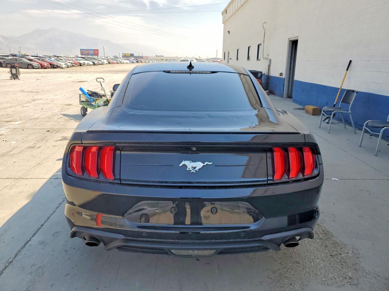 2020 Ford Mustang - zdjęcie 6