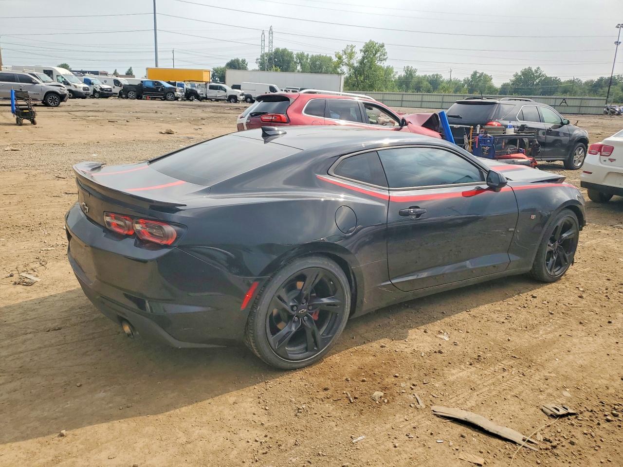 2023 Chevrolet Camaro Lt - zdjęcie 3