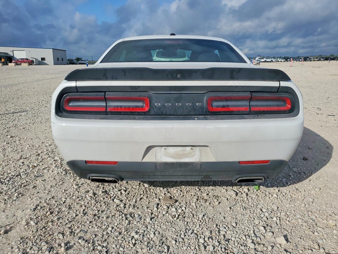 2023 Dodge Challenger Sxt - zdjęcie 6
